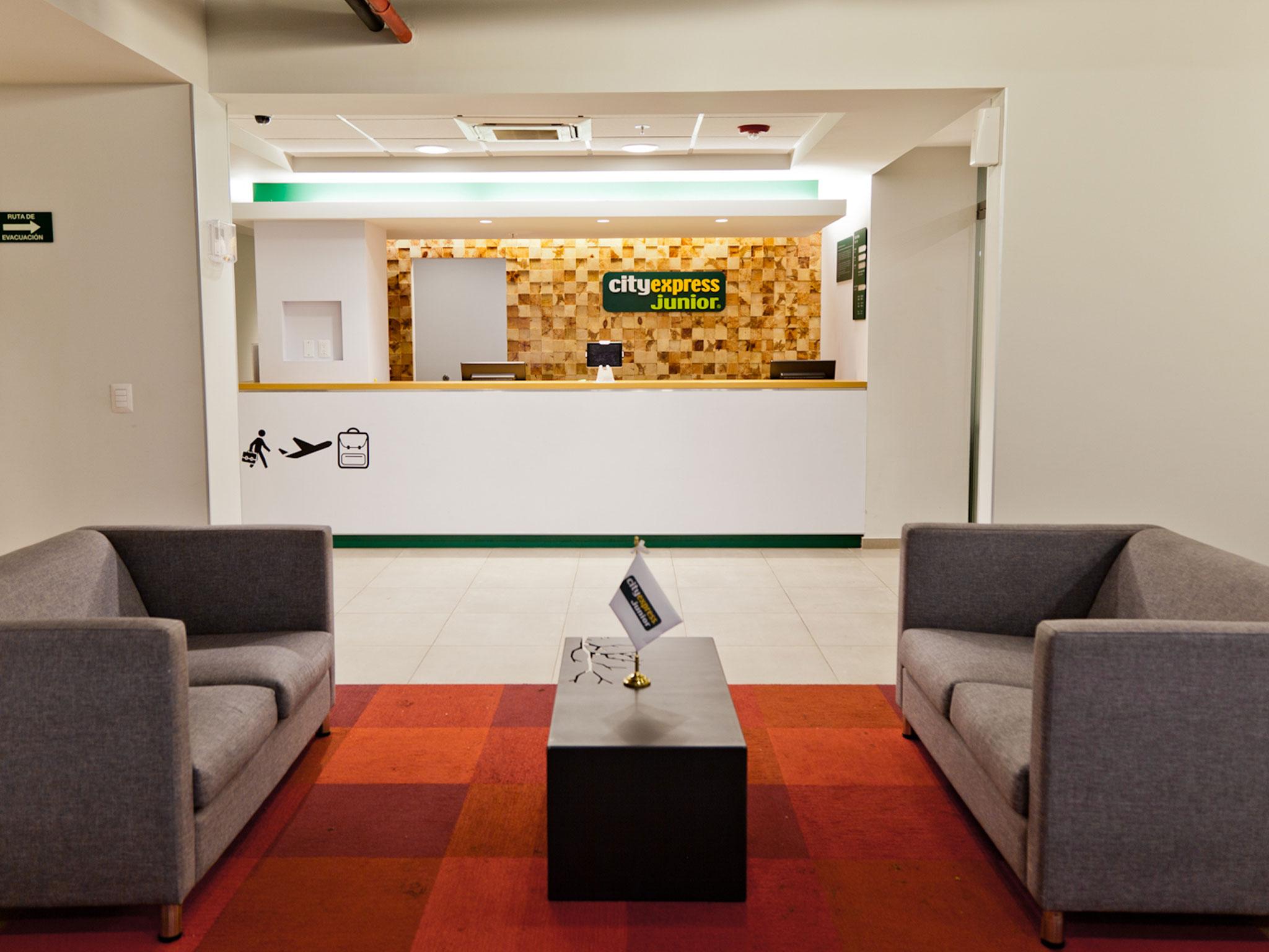 City Express Junior By Marriott Puebla Angelopolis Ngoại thất bức ảnh